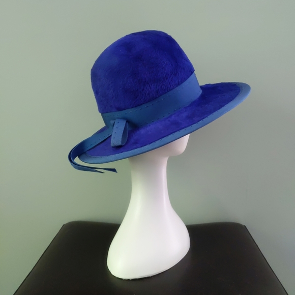 Vintage 1960s Empress Royal Blue Mod Fuzzy Fur Felt Wide Brim Floppy Hat - Picture 2 of 9